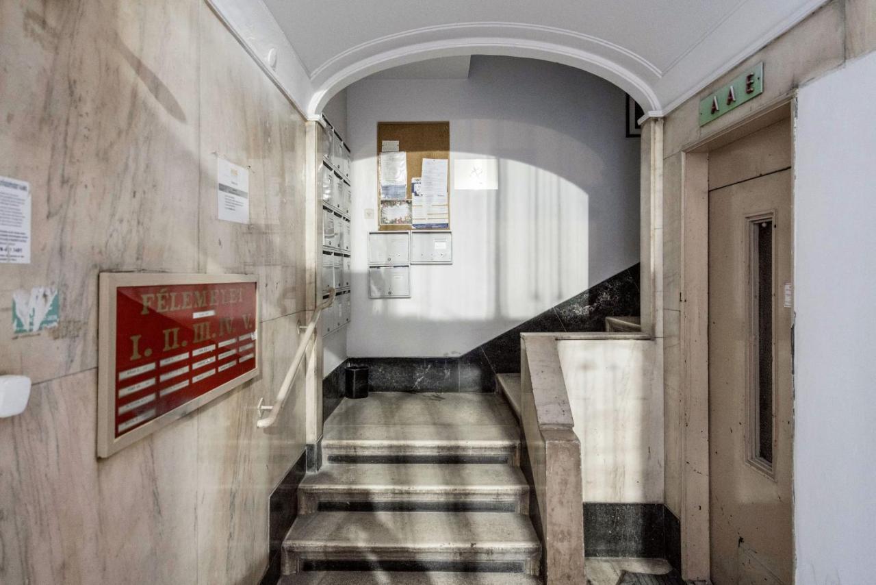 Centre Point Apartment Budapest Eksteriør bilde